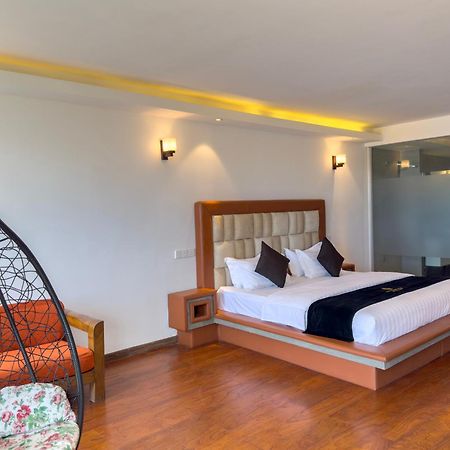Mazarine Surf Suites Hiriketiya Dikwella Eksteriør bilde
