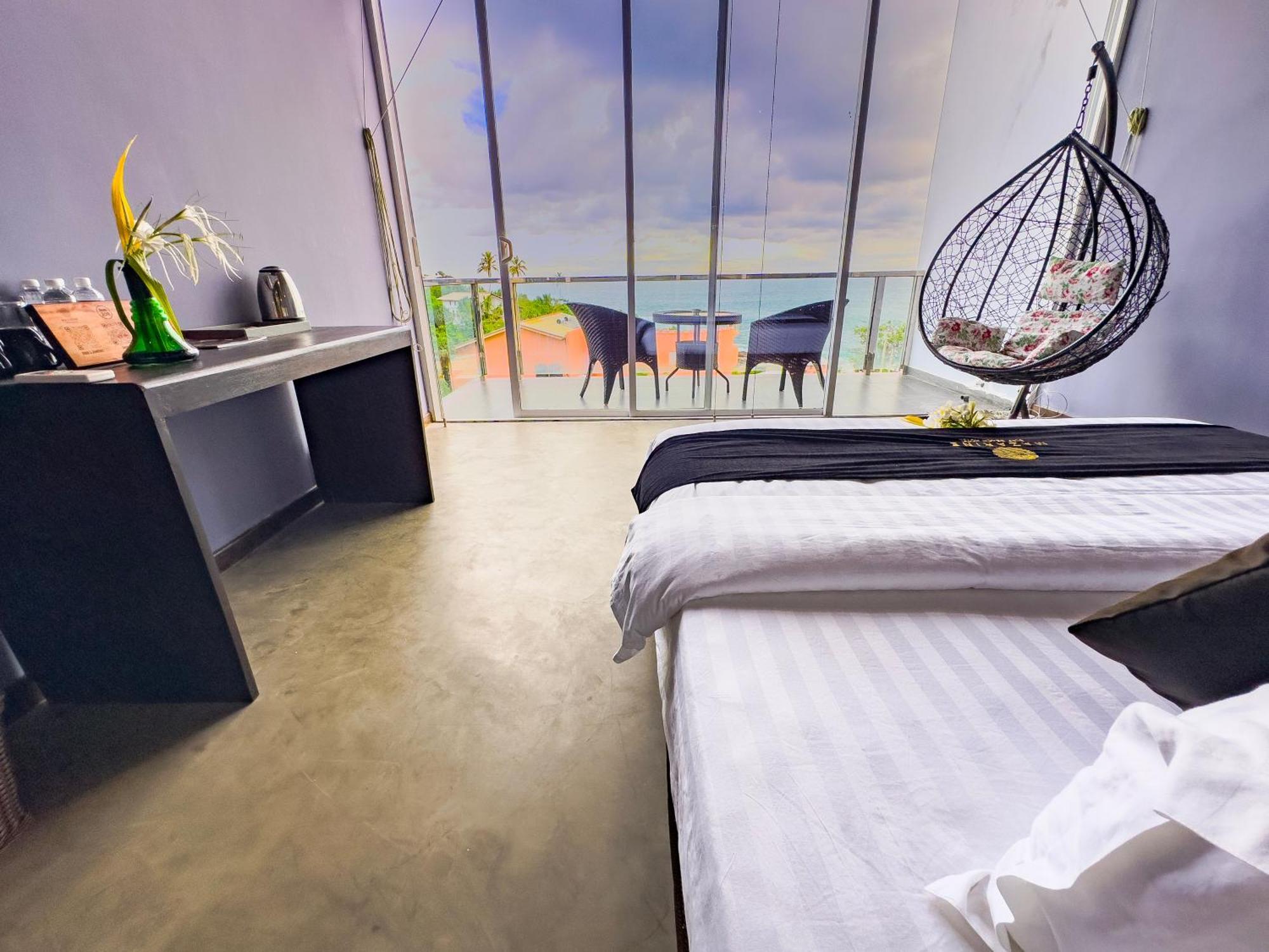 Mazarine Surf Suites Hiriketiya Dikwella Eksteriør bilde